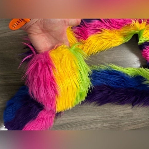 🌈 SpiritHoods Faux Fur Hood  🌈 - Picture 7 of 9